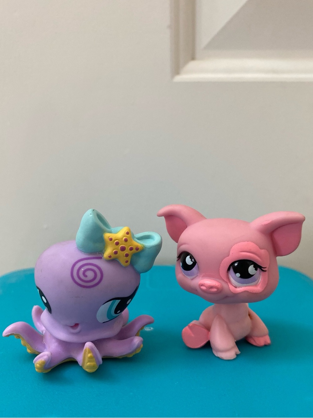 Littlest Pet Shop Figures LPS 1309 Purple Octopus & 926 Pink Pig Lot of 2